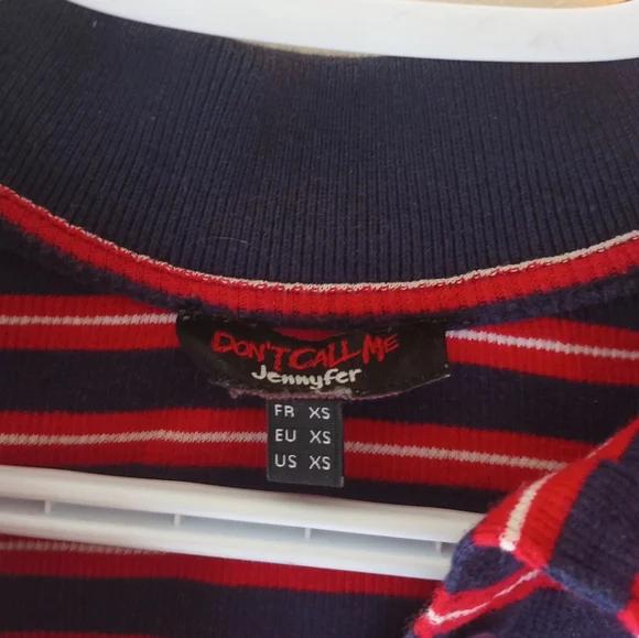 Crop top - Picture 2 of 3